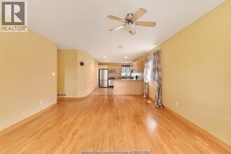 2606 Maitland Ave in Windsor, ON - Building Photo - Building Photo