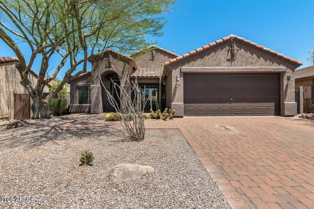 3030 W Donatello Dr in Phoenix, AZ - Building Photo