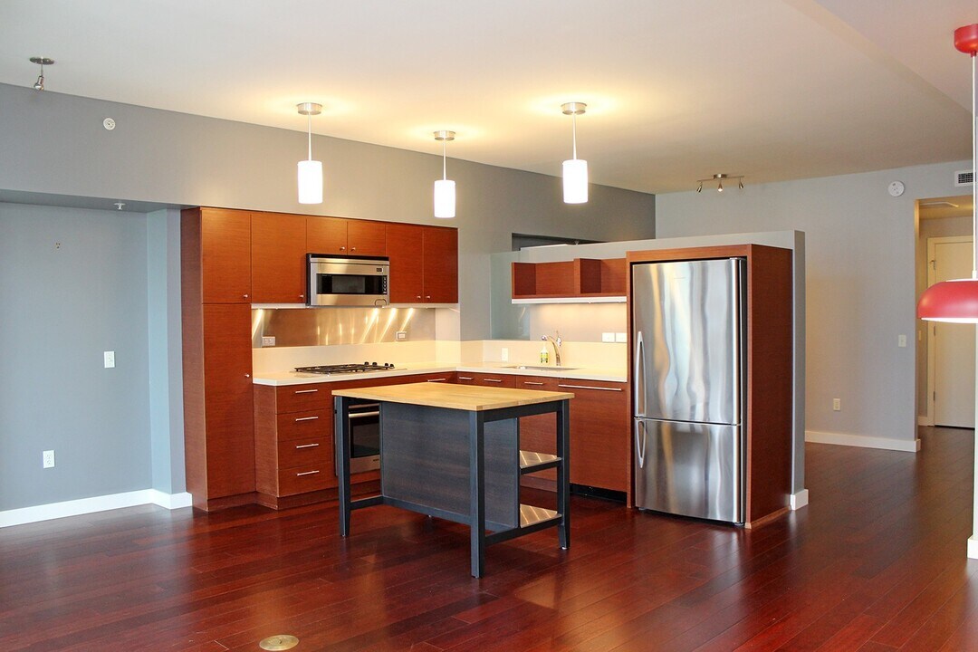 3601 S River Pkwy in Portland, OR - Building Photo