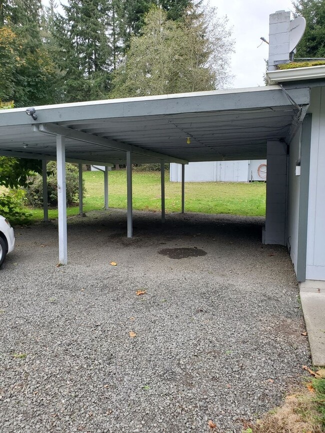 36021 Hansville Rd NE in Hansville, WA - Building Photo - Building Photo