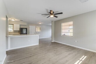 1003 Wilson Dr in Gulfport, MS - Building Photo - Building Photo