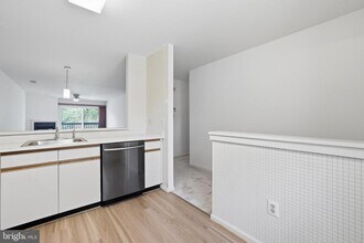 2844 Yarling Ct in Falls Church, VA - Building Photo - Building Photo
