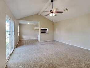 758 E Princeton Ln in Deer Park, TX - Building Photo - Building Photo
