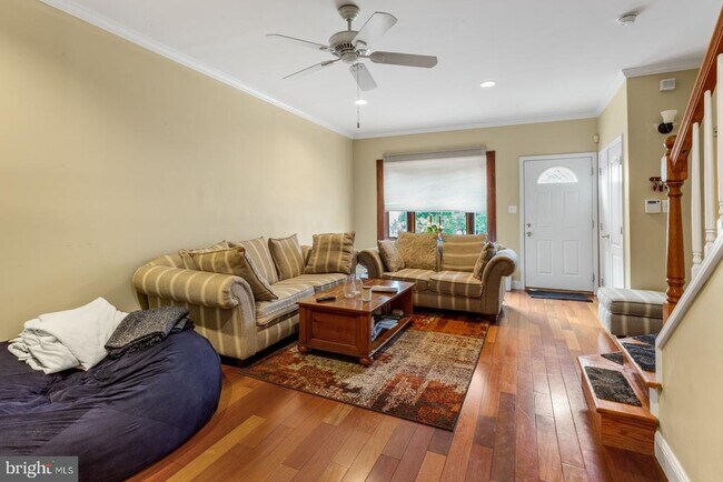 property at 2813 Ogden St