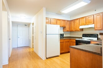 Carrollton Terrace Apartments in Charlottesville, VA - Building Photo - Interior Photo