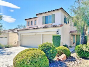 10023 Canyon Hills Ave in Las Vegas, NV - Building Photo - Building Photo