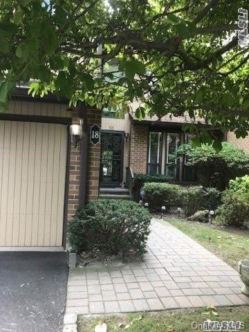 property at 18 Wimbledon Dr
