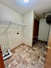 213 Aaron Ln in Grain Valley, MO - Building Photo - Building Photo