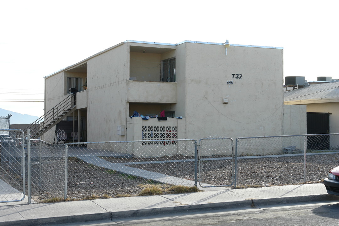 732 N 11th St in Las Vegas, NV - Building Photo