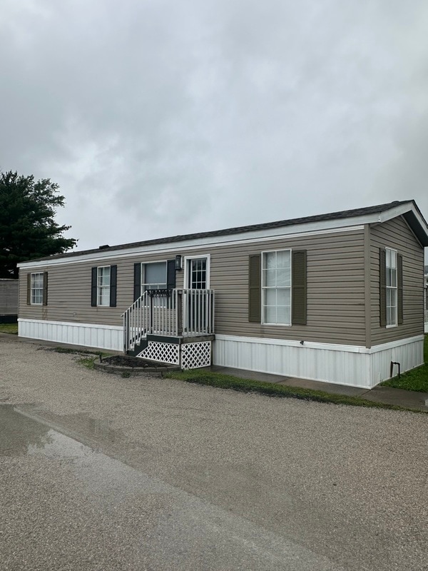 property at 20 Raylynn Ct