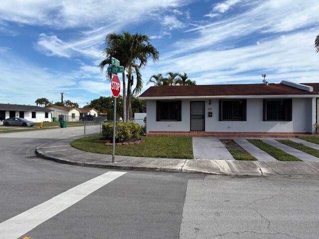 property at 3851 SW 119th Ave