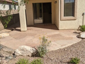 2371 E Stone Stable Dr in Tucson, AZ - Foto de edificio - Building Photo