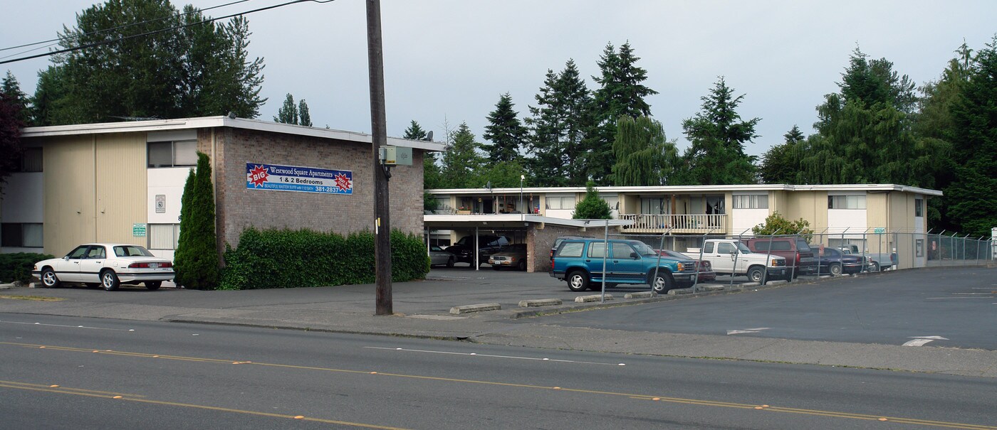 Westwood Square Apartments in Tacoma, WA - Building Photo