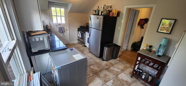 1227 N Utah St in Arlington, VA - Building Photo - Building Photo