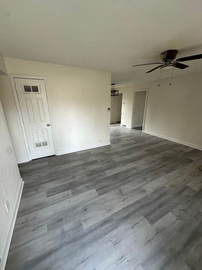 11354 Sycamore Terrace in Kansas City, MO - Building Photo - Building Photo