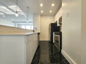 750 N Broad St, Unit 1G in Elizabeth, NJ - Foto de edificio - Building Photo