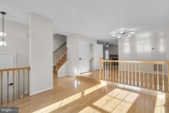 18502 Clovercrest Cir in Olney, MD - Building Photo - Building Photo