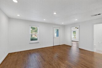8919 San Fernando Way in Dallas, TX - Building Photo - Building Photo