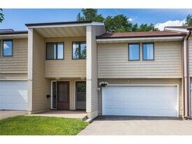 334 W 5th St in Waconia, MN - Building Photo