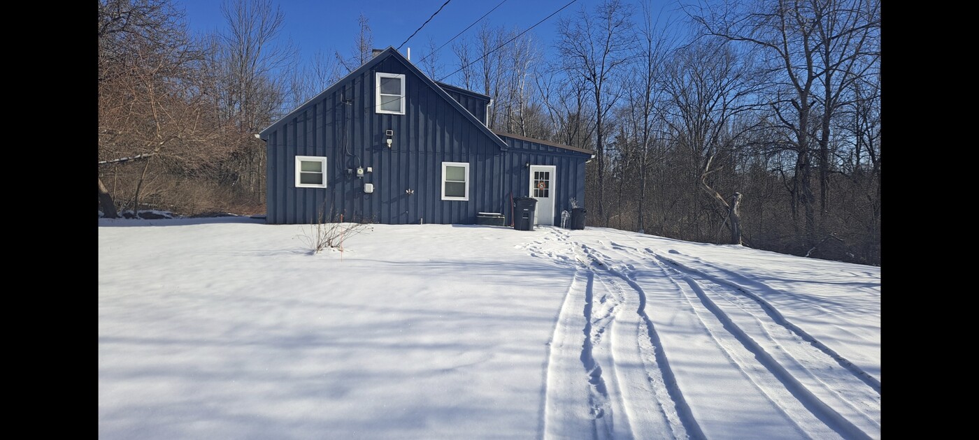 32 Overlock, Unit Apt C in Levant, ME - Building Photo