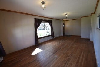 132 E McKenzie Rd in Greenfield, IN - Building Photo - Building Photo