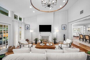 18 Bristol Ln in Boynton Beach, FL - Building Photo