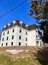 204 Bulgarmarsh Rd, Unit 1-6 in Tiverton, RI - Building Photo - Building Photo