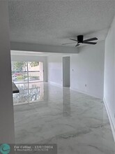 6272 NW 186th St in Hialeah, FL - Building Photo - Building Photo