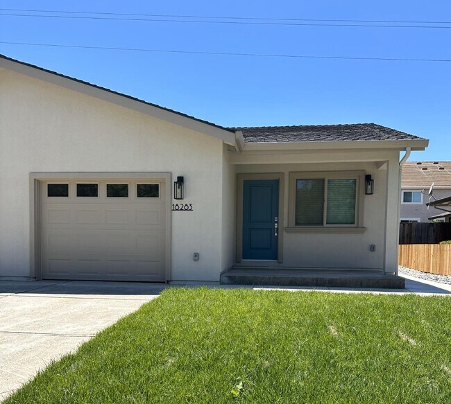 18283 Carriage Dr in Morgan Hill, CA - Building Photo - Building Photo