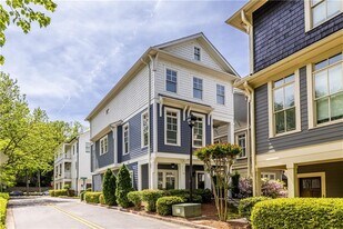 1002 Braeburn Ln in Decatur, GA - Building Photo