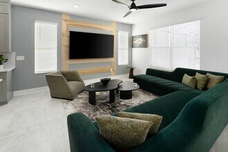 5660 Asterisk Ave in Orlando, FL - Building Photo - Building Photo