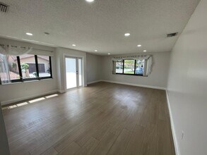 1727 SW 136th Pl in Miami, FL - Building Photo - Building Photo