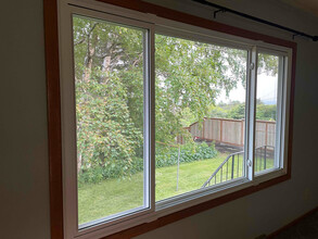 2206 Springvale Ct in Duluth, MN - Building Photo - Building Photo