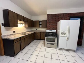 1712 13th Ave in Moline, IL - Building Photo - Building Photo