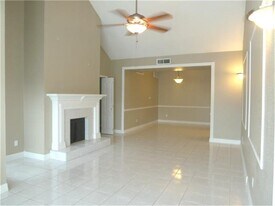 2100 Tanglewilde St in Houston, TX - Building Photo