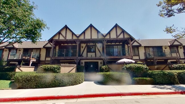 3673 S Bear St in Santa Ana, CA - Building Photo - Building Photo
