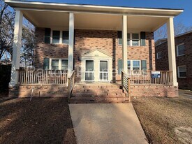 7032 Fairmont Rd in Columbia, SC - Building Photo