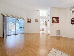 2973 Spring Oak Ct in Palm Harbor, FL - Building Photo - Building Photo