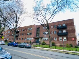 68 Elmwood Ave, Unit K