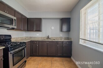 1465 E 69th St in Chicago, IL - Building Photo - Building Photo