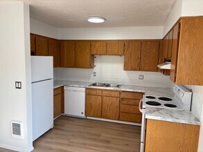 200-204 NE 7th St in Prineville, OR - Building Photo - Building Photo