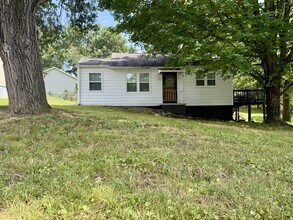 1606 Tuckaleechee Pike in Maryville, TN - Building Photo - Building Photo