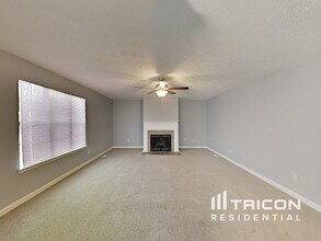 915 Shadow Lake Dr in Lithonia, GA - Building Photo - Building Photo
