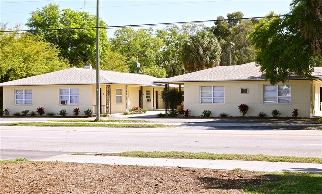 Park Terrace in St. Petersburg, FL - Foto de edificio