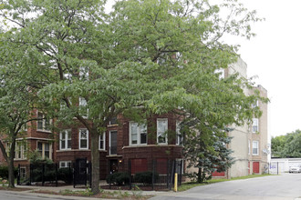 7341 S Yates Blvd in Chicago, IL - Building Photo - Building Photo