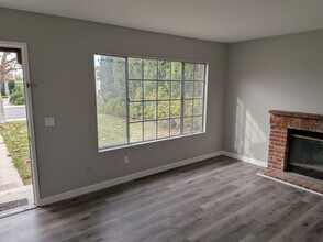 10437 Cheviot Ct in San Diego, CA - Building Photo - Building Photo