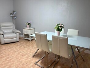 102 Stratford H in West Palm Beach, FL - Building Photo - Building Photo