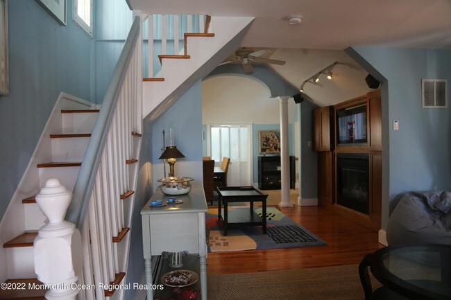 87 Cookman Ave in Ocean Grove, NJ - Building Photo - Building Photo