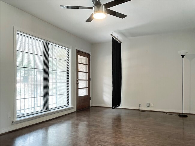 2102 Ansbury Dr in Houston, TX - Building Photo - Building Photo