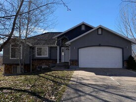 4741 E Patio Spgs Cir in Eden, UT - Building Photo